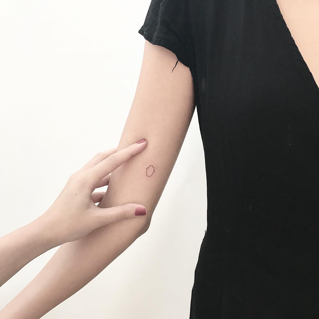 Tiny Hamsa By Sara Kori Tattoogrid Net
