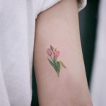 Tulips by tattooist Saegeem