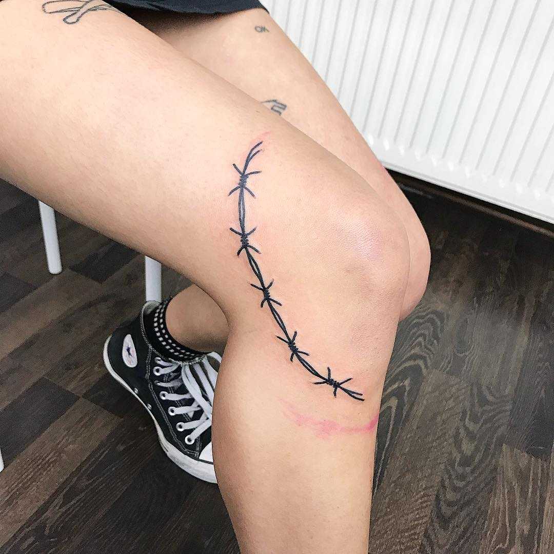 Barbed wire piece by @themagicrosa