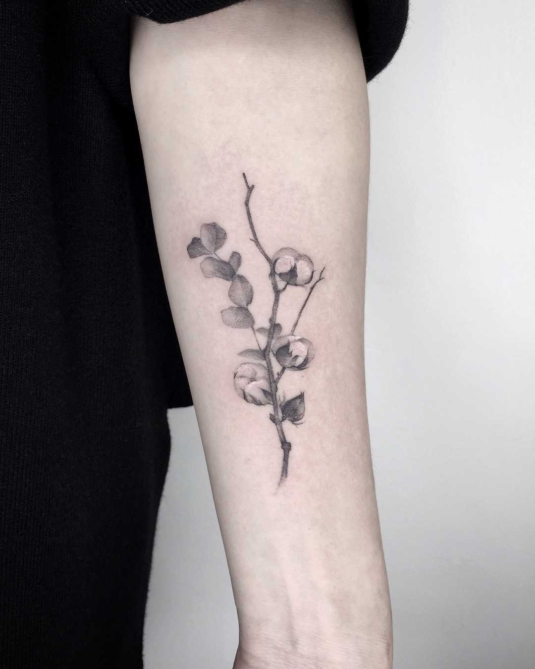 Cotton flower tattoo by tattooist Chenjie | Traditional tattoo design,  Flower tattoo, Traditional tattoo