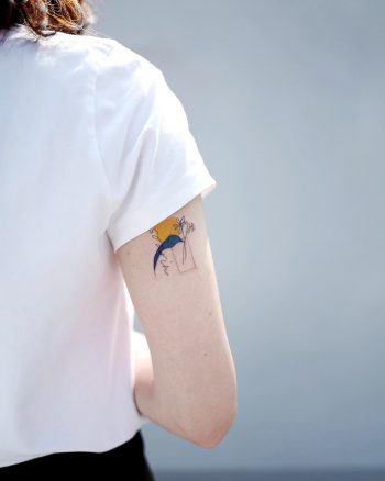 Cute bird and flowers by @tattoo_a_piece