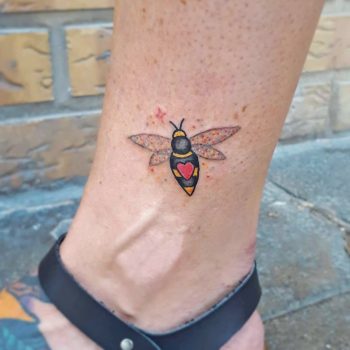 Heart bee by @silly_girl_tatts
