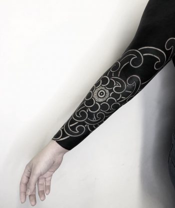 Negative space lines by Koldo Novella