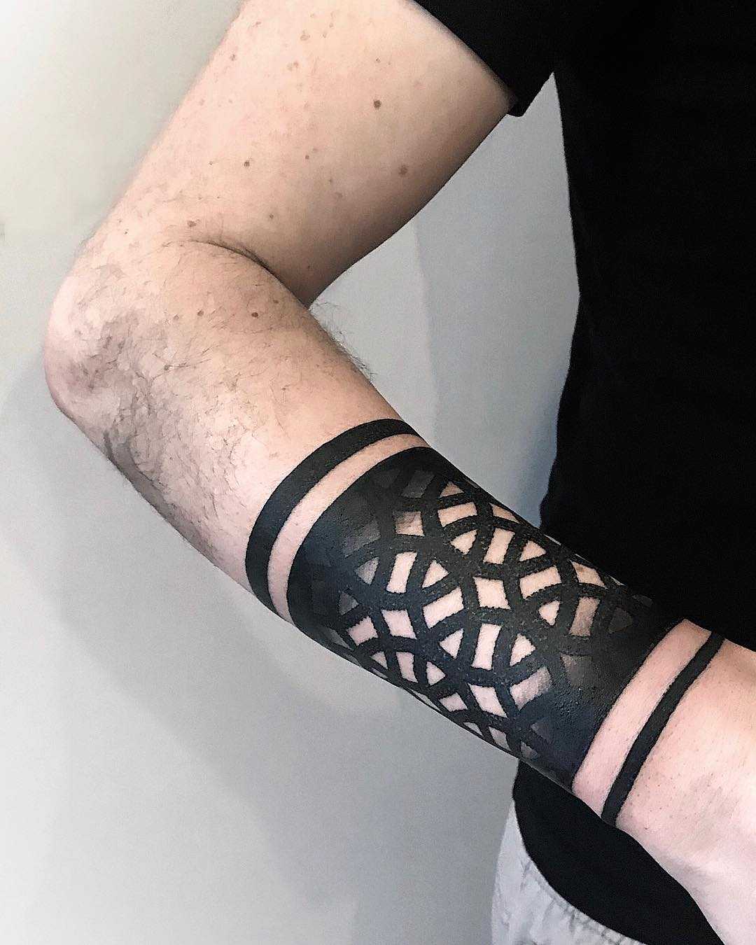 Perforated pattern by tattooist NEENO