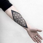 Sacred geometry by tattooist NEENO