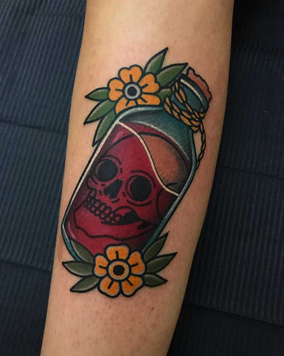 Skull potion ️by tattooist Alejo GMZ
