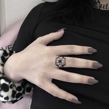 Spider ring by @ylitenzo