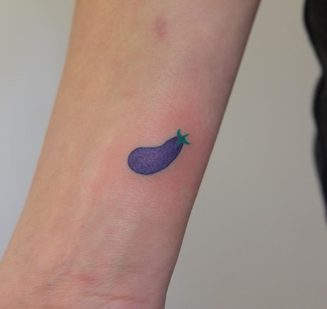 Tiny eggplant by Yaroslav Putyata