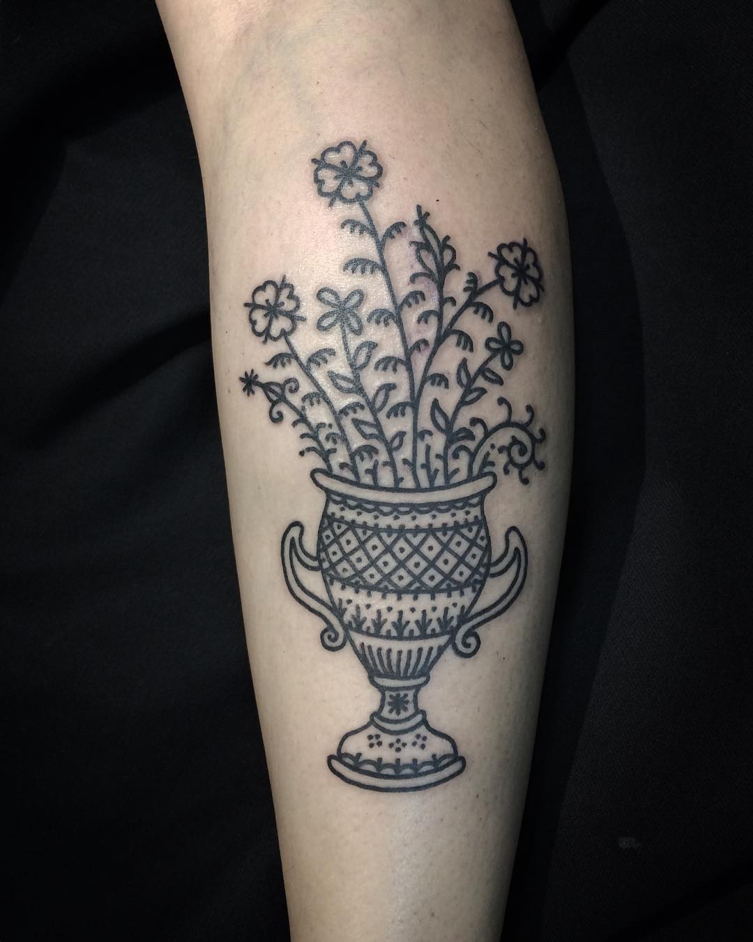 Cool flower vase by @ryanjessiman