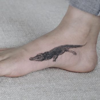 Crocodile by @tattooist_flower