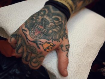 Knuckle filler by @pau1terry_