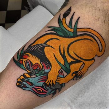 Lion vs buffalo by @lukejinks