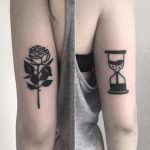 Rose and hourglass by @hanaroshinko