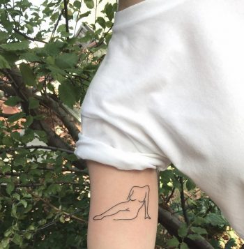 Woman's silhouette by @charley_gerardin