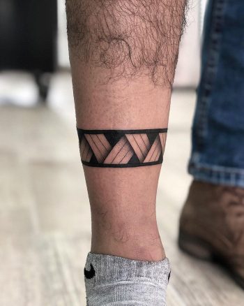Band around a calf by @soychapa