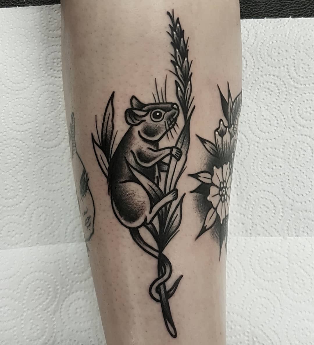 Black mouse by @rabtattoo