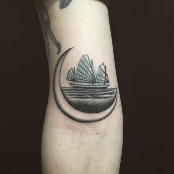 Chinese junk ship tattoo by @justinoliviertattoo