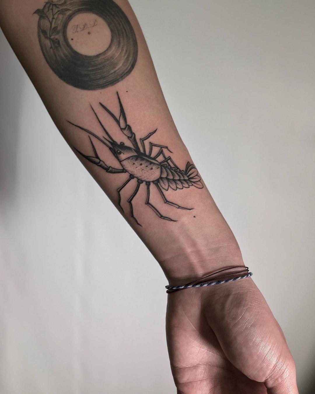 Crawfish tattoo by @justinoliviertattoo