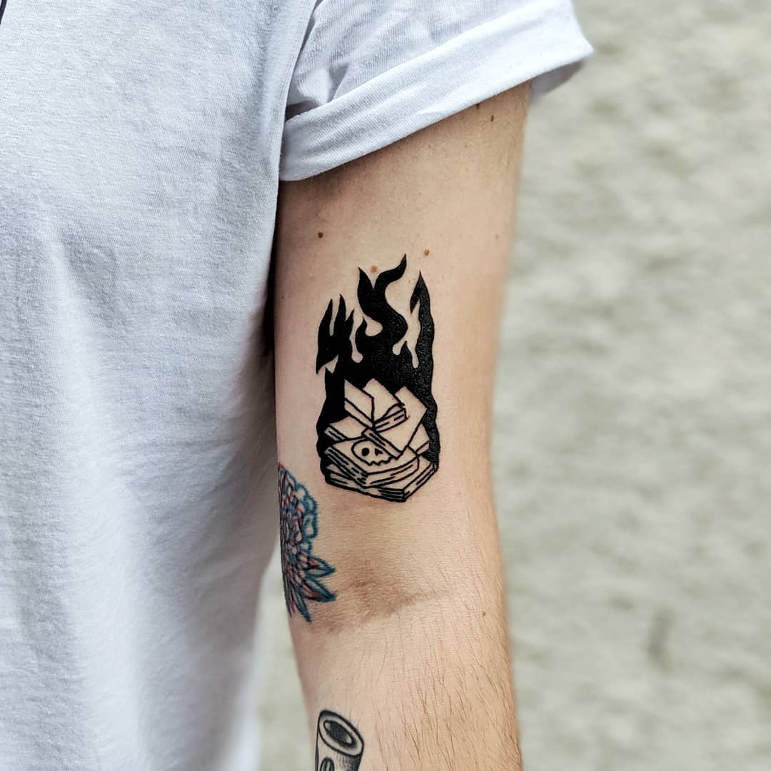 Fahrenheit 451 tattoo by @kazisvet_