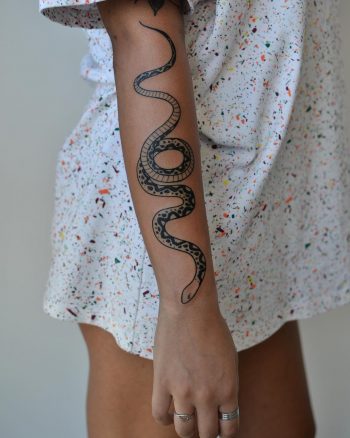 Snakey by @tototatuer