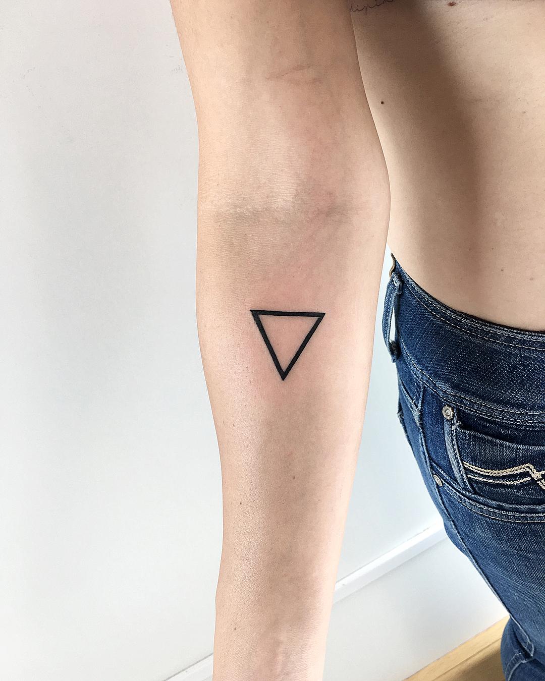Thick triangle by @soychapa