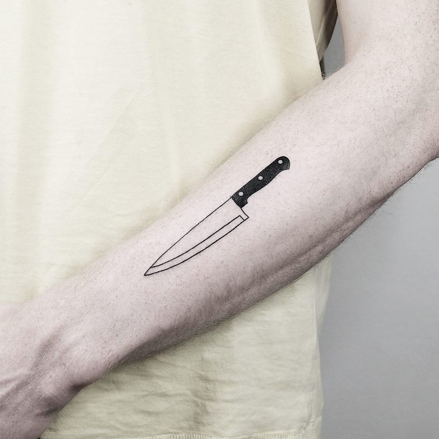 Black and white knife by @mateutsa