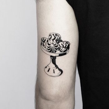 Marshmallows in a vase by @mateutsa