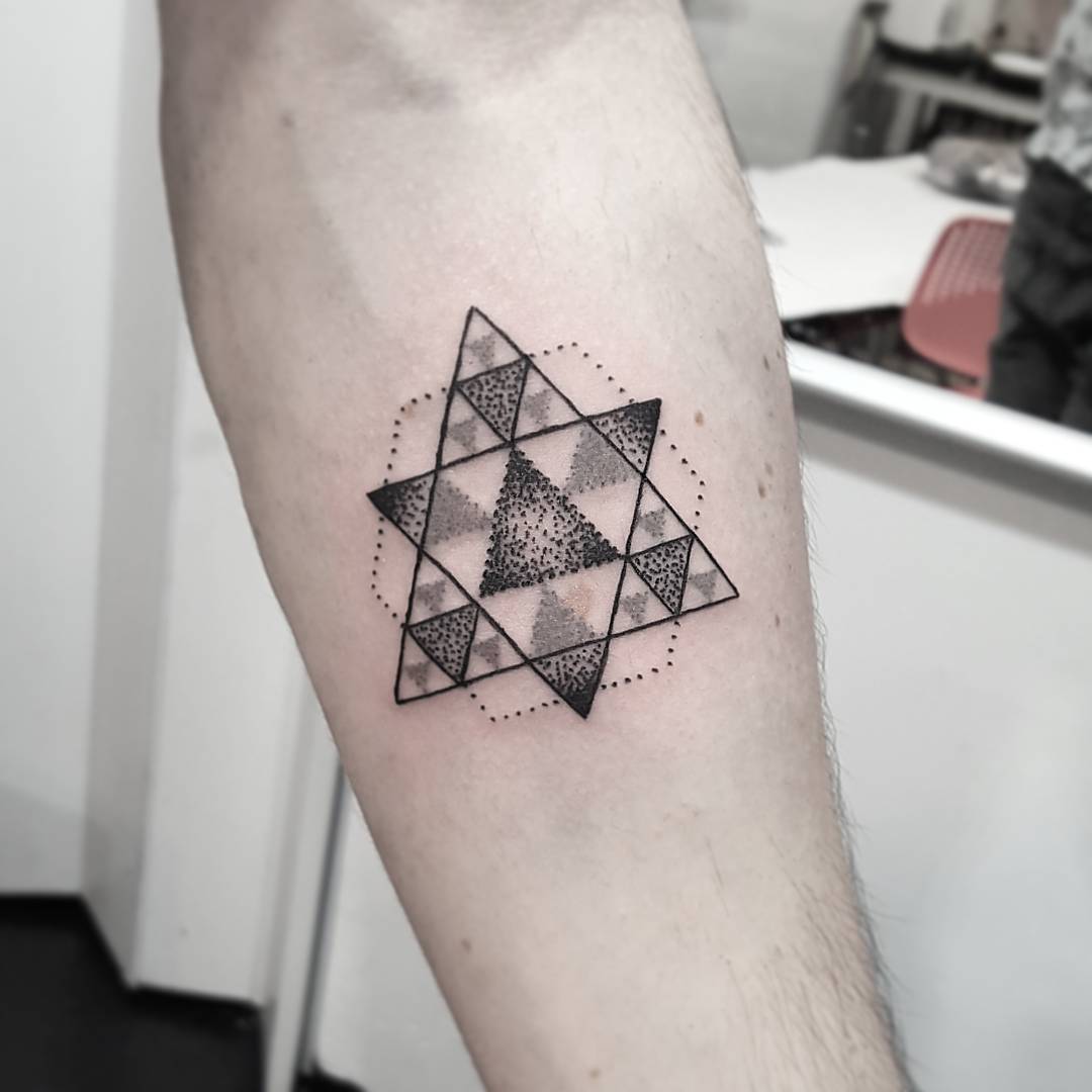 Triangle by @isaarttattoo