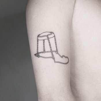 Champagne bottle cap tattoo by @mateutsa