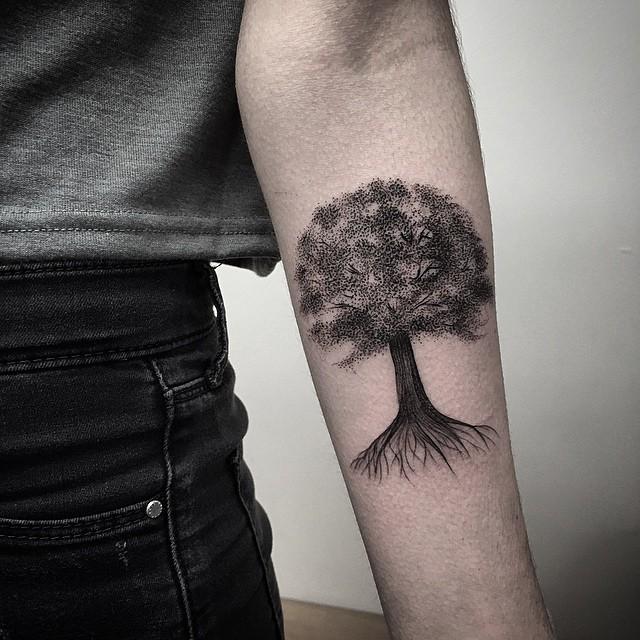 Black and grey tree by @rebecca_vincent_tattoo