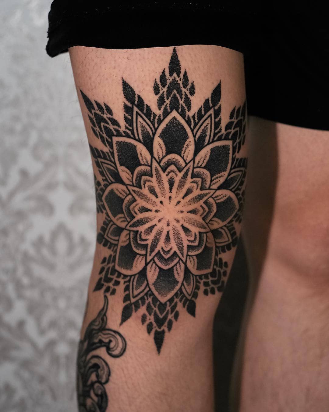 Mandala by tattooist Arang Eleven