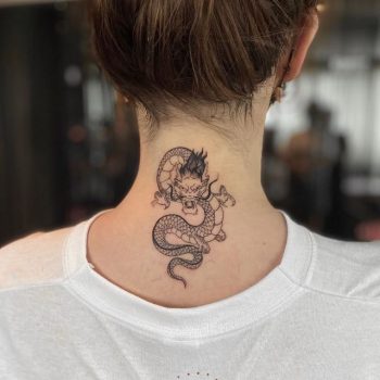 Dragon on the Neck by @tatti040