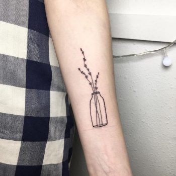 Minimalist Vase by @vlada.2wnt2