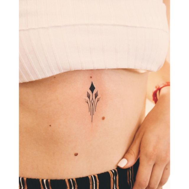 Small Belly Piece by @ 