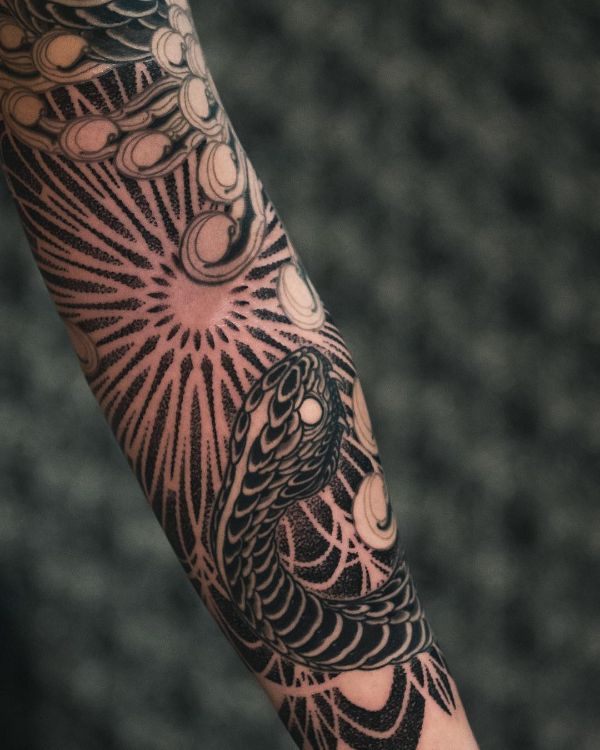 Sleeve Snake by tattooist Arang Eleven