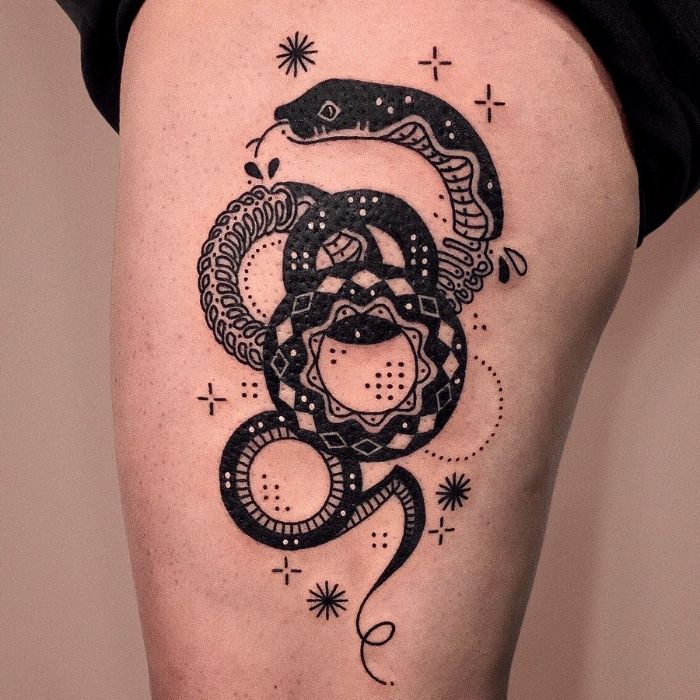 Stylized Black Snake by tattooist Hen