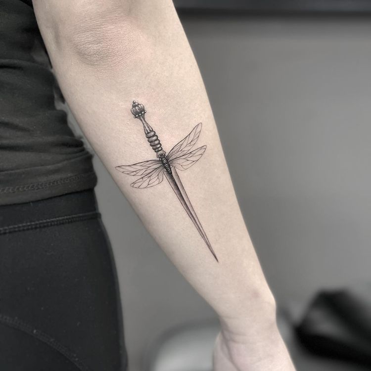 Dragonfly Sword by tattooist @tee.tattoo