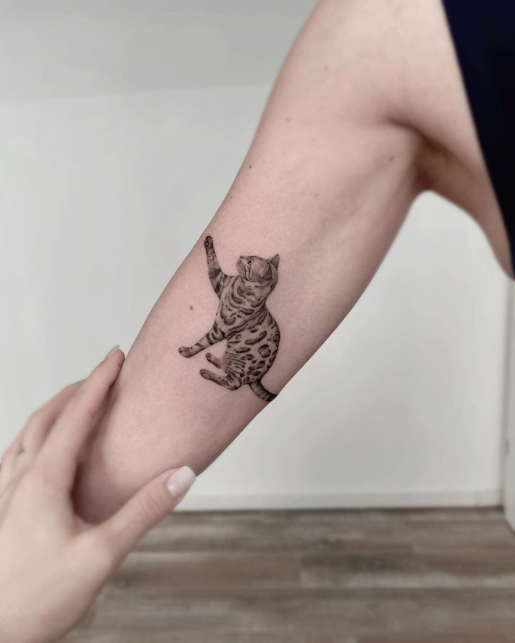 Bengal Cat tattoo by @lenalovesart_