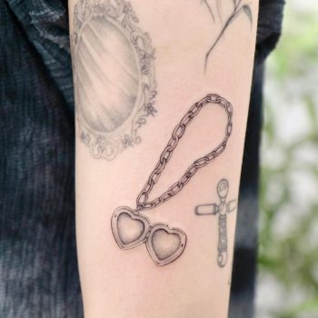 Delicate Pendant Tattoo by @xiso_ink