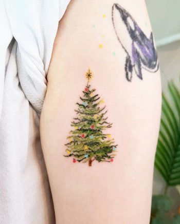 Simple Christmas Tattoo by @keekee_tattoo