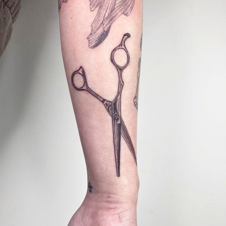 Hairdressing scissors tattoo