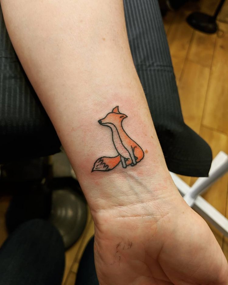 Tiny Fox Tattoo by @nicoleellisse
