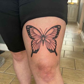 Butterfly Tattoo Above The Knee by @tatubunnie