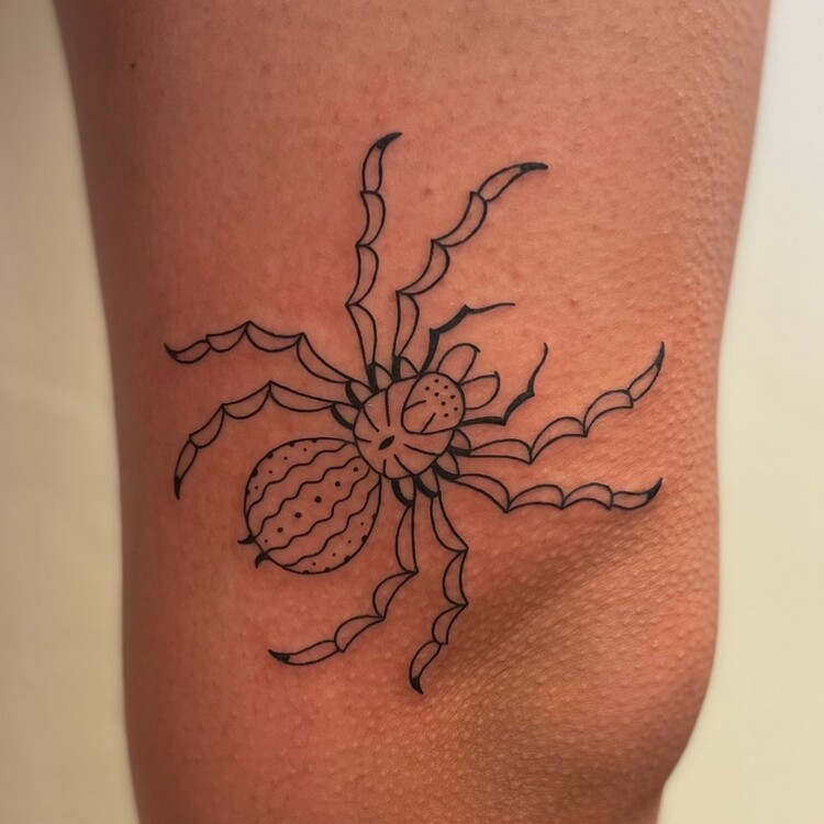 Spider Knee Tattoo by @taylor_einan