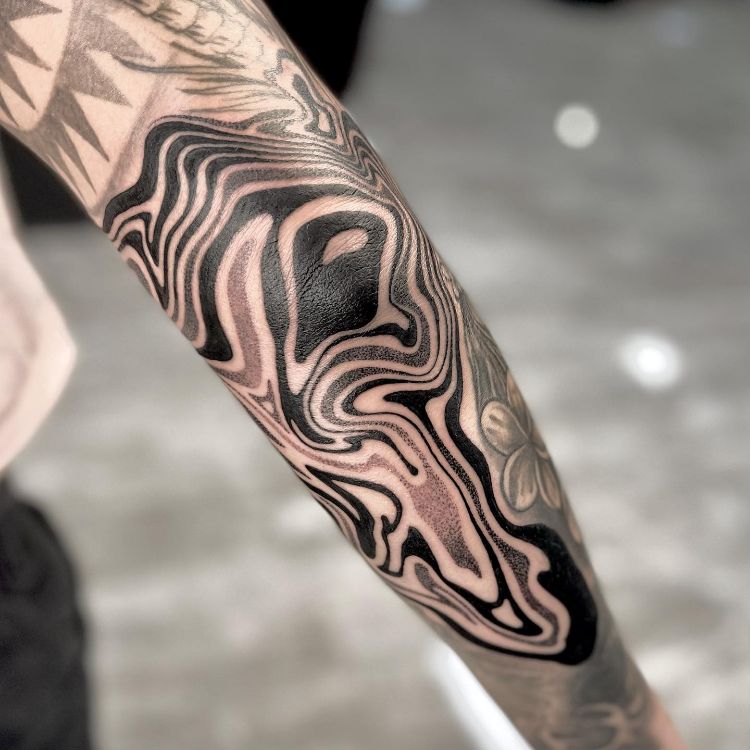 Swirly Tattoo Design by @harrybullardtattoo