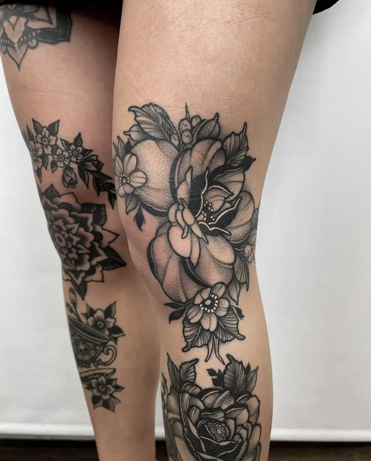 Floral Knee Tattoo by @jadereevetattoo